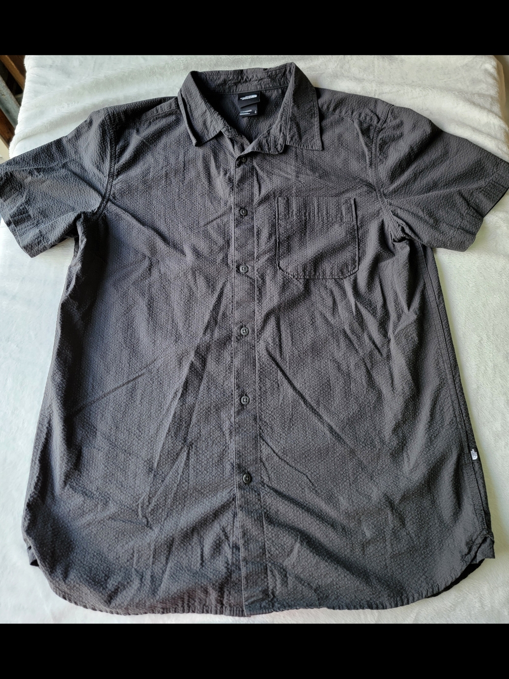 The North Face Men's Short-Sleeve Button-Down Shirt - Dark Gray